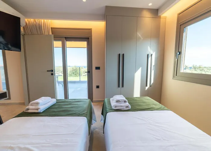 Naturalia Orange Luxury - Private Pool - Sleeps 8 赫索尼索斯