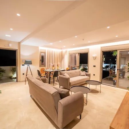 Naturalia Orange Luxury - Private Pool - Sleeps 8