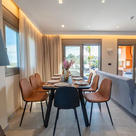 Naturalia Orange Luxury - Private Pool - Sleeps 8 *