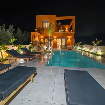 Naturalia Orange Luxury - Private Pool - Sleeps 8 Вилла